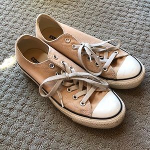 Beige/Tan converse size 8!!